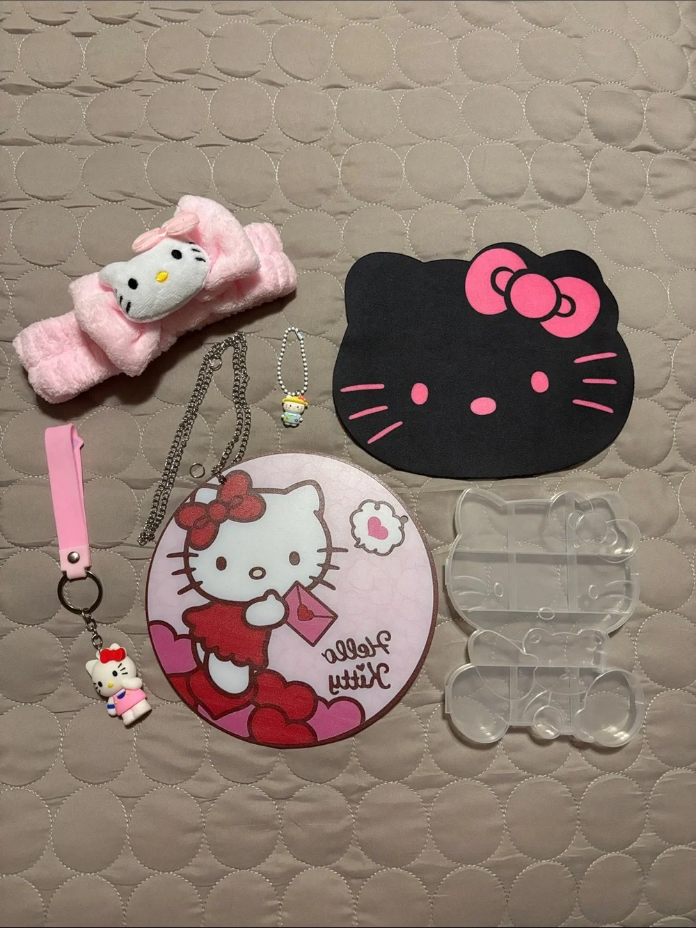 Hello Kitty Pink and Black Kids Accessory Set with Keychains